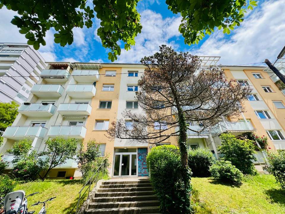 Kaufanbot liegt vor - Geräumige 4-Zimmer-Wohnung mit Balkon in Ruhelage in Graz-Waltendorf