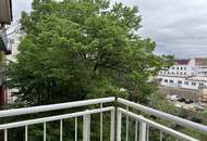 VOLLMÖBLIERTE WOHNUNG MIT BALKON