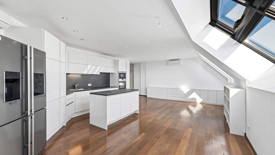 City Living Deluxe – Dachgeschoss-Maisonette mit Terrasse im 6. Bezirk! Nahe U4