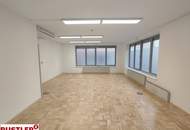 Ruhiges Hinterhofbüro