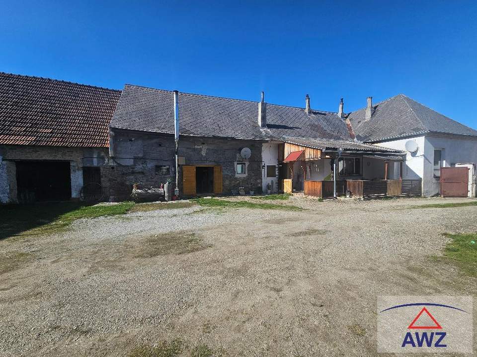Niedernondorf / Waldhausen - Günstiges Sacherl - Haus mit großem Stadel!