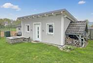 Klassisches Dreigiebelhaus mit eigenem Sonnen- Salar- Heizkraftwerk in Ruhelage an einer Sackgasse