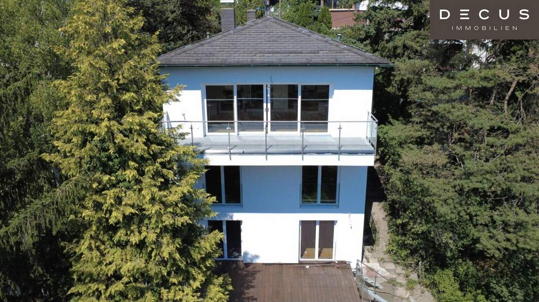IDYLLE - EINFAMILIENHAUS IN ROMANTISCHER HANGLAGE - ERSTBEZUG NACH KOMPLETTSANIERUNG ZUM NIEDRIGENERGIEHAUS - FERNBLICK