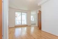 2 Zimmer-Wohnung mit Loggia!