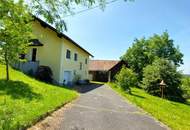 Ein Platz zum Ankommen: Renoviertes Bauernhaus mit Nebengebäude in traumhafter Güssinger Randlage