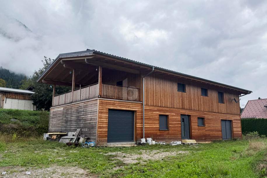 GROßZÜGIGES WOHNHAUS MIT DREI GÄSTEAPARTMENTS ZUM FERTIGSTELLEN, Haus-kauf, 650.000,€, 9620 Hermagor