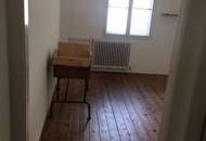 Charmantes Landhaus in Gutenstein, 200m², 8 Zimmer, Garten, renovierungsbedürftig!