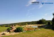 HERRLICHE AUSSICHT - Wunderschöner großer Vierkanthof mit Schwimmteich in absoluter grüner Ruhelage