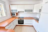 Sanierte 4-5 Zimmer Wohnung mit Loggia