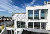 GOLDENER SCHWAN | LUXUS - LOFT- PENTHOUSE - MIT POOL - SKYLINE UND WASSERBLICK
