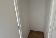 Sonnige Aussichten in ruhiger Grünlage: großzügige 2-Zimmer-Wohnung mit gemütlichem Balkon, moderner Dusche und heller Küche im 3. OG (inkl. Aufzug) – ideal für Singles oder Paare in Steyr-Münichholz!