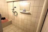 Preisreduktion! Gepflegtes großes Einfamilienhaus mit überdachtem Pool!