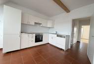 Ruhige 68 Dachwohnung plus 18m² Südterrasse - saniertes Haus