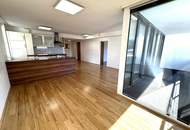 Famose 4-Zimmer-Wohnung mit Loggia in zentraler Lage!
