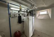 Miethaus mit 9 Wohnungen, Gemeinschaftsgarten und Carports