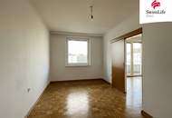 Sanierungsbedürftige 2-Zimmer-Wohnung | Loggia ca. 12m² | 5. Liftstock
