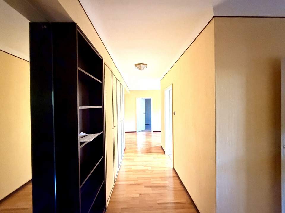 3(-4) Zimmer Wohnung in gefragter Lage, mit leichtem Renovierungsbedarf"