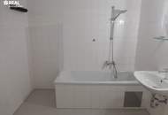 Modernes Studio mit Loggia und perfektem Grundriss