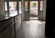 Studio mit Umkleiden / Dusche / WC