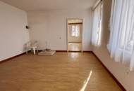 Charmanter Dreikant Hof mit Potenzial!