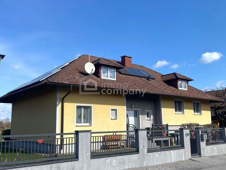 Großes Einfamilienhaus in ruhiger Naturlage mit einzigartigem Ausblick und Ausbaupotenzial!