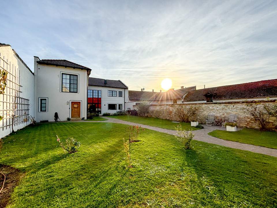 Behutsam renovierter ehemaliger Hof mit modernem Wohnkomfort in Trautmannsdorf
