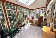 Großzügiges Einfamilienhaus mit Pool, Wintergarten und Doppelgarage mitten im Grünen!