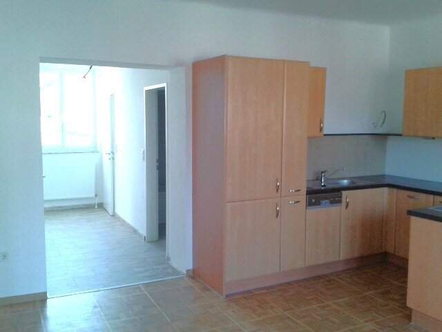 Großzügige Wohnung direkt im Zentrum!