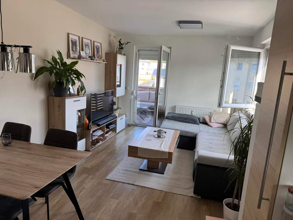EXKLUSIVE EIGENTUMSWOHNUNG MIT BALKON IN RUHIGER WOHNLAGE