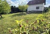 Liebenswerter (Klein-) Familienwohnsitz auf ebenem, bezaubernden Grundstück in ruhiger, begehrter Siedlungslage