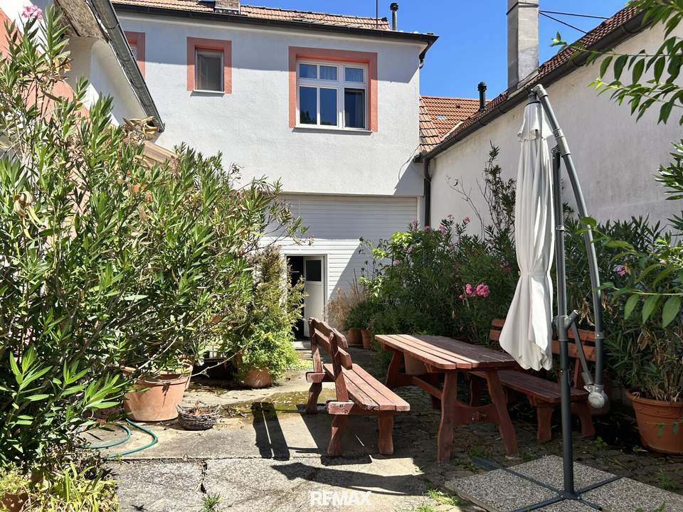 Familienhaus im Grünen mit uneinsehbarem Innenhof