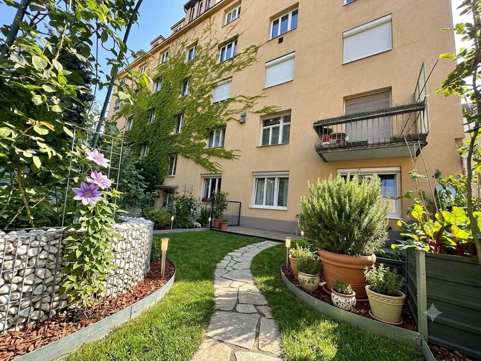 Ruhige Wohlfühloase nahe AKH (73m²): Saniert, PKW-Stellplatz, Fußbodenheizung & Grüner Innenhof!
