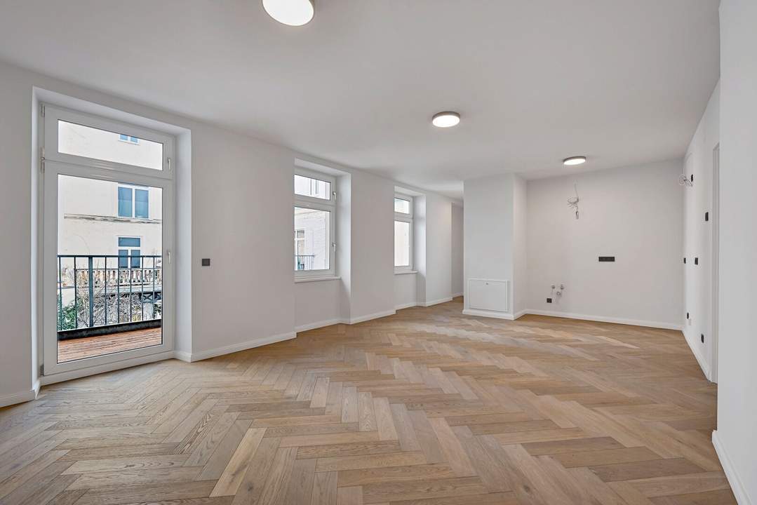 BALKONWOHNUNG! Generalsanierter Altbau in charmanter Liegenschaft nächst Margaretenplatz