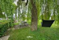 Viel Platz in beliebter Wohngegend, der Attersee nicht weit und riesiger Traumgarten!