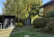 "Ein Unikat im Grünen" - preisgekröntes Architektenhaus mit Schwimmteich, großem Grundstück und Weitblick nahe der Golf- und Thermenregion Stegersbach