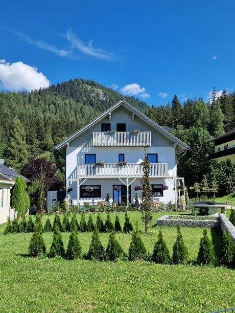 Bad Mitterndorf, Neuzustand: Frühstückspension mit 400m² in bester Lage neben der Tauplitzalmstraße