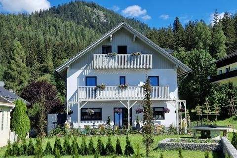 Bad Mitterndorf, Neuzustand: Frühstückspension mit 400m² in bester Lage neben der Tauplitzalmstraße, Gewerbeobjekt-kauf, 990.000,€, 8983 Liezen