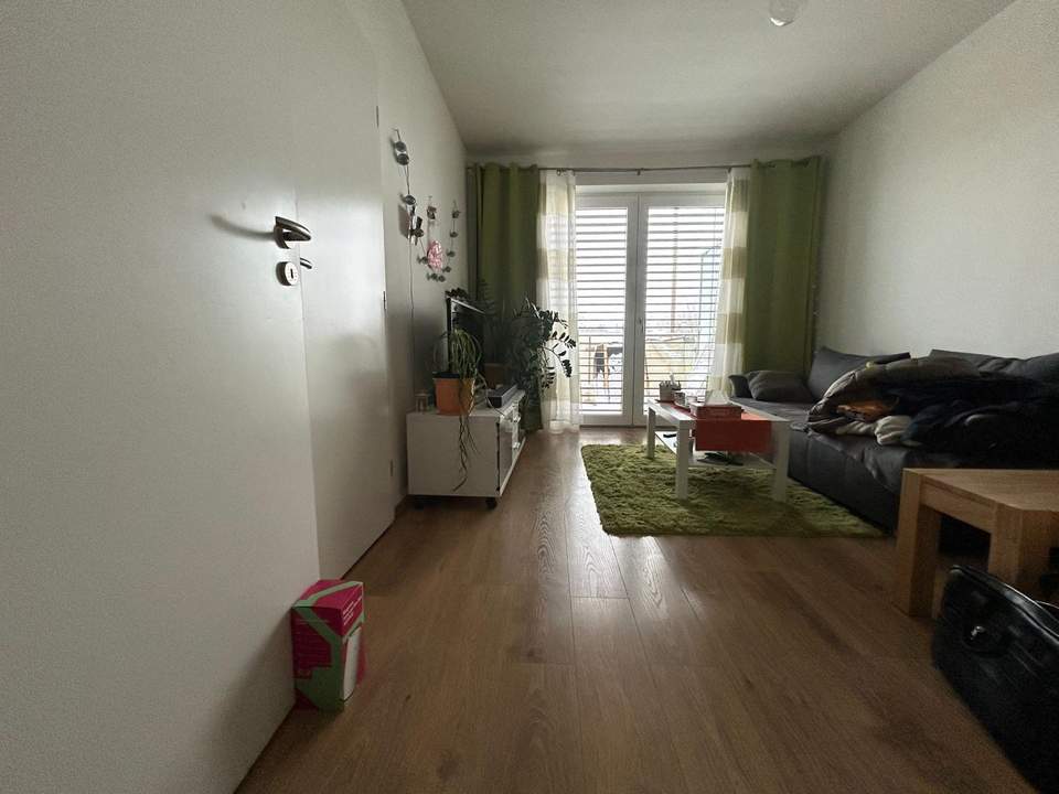 2 Zimmer Wohnung, modern mit Balkon und Stellplatz