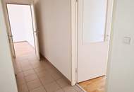 UNBEFRISTET, HOFRUHELAGE, 79 m2 Dachgeschoß mit 6 m2 Balkon, Wohnküche, 2 Zimmer, Wannenbad, Parketten, gefördert