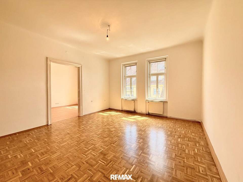 Charmante 2-Zimmer-Altbauwohnung mit Balkon