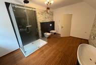 Großzügiges Wohnhaus auf großem Grundstück in idyllischer Lage! Sanierungsbedürftig!