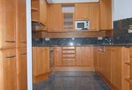 Helle 3,5-Zimmer-Wohnung mit Wintergarten, Loggia &amp; TG-Platz