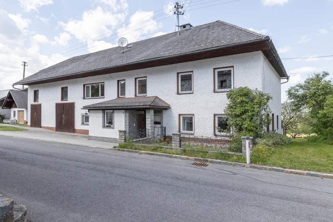 Haus mit zwei Einheiten, großzügigem Garten und viel Stauraum