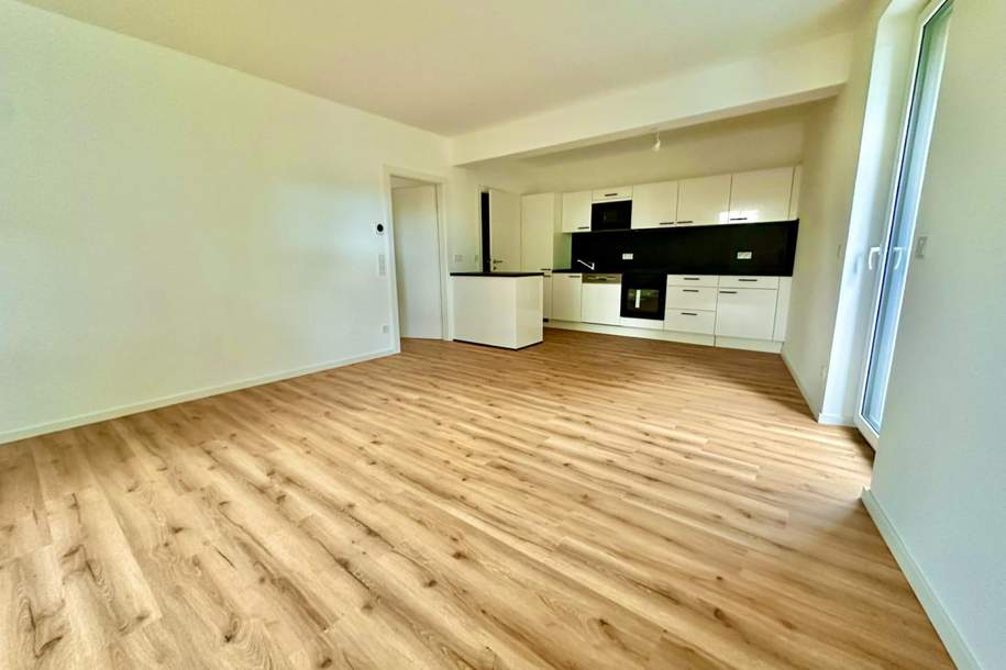 Wunderschöne zentrumsnahe 4-Zimmer Wohnung mit Balkon! Top 5!, Wohnung-miete, 1.250,00,€, 2700 Wiener Neustadt(Stadt)