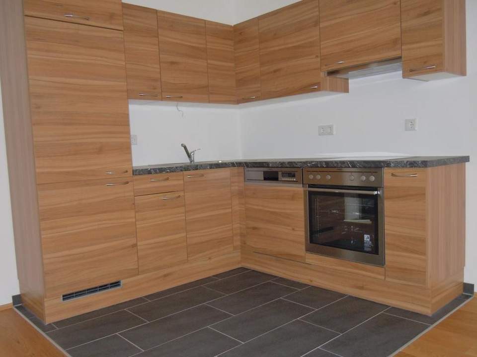 Helle 2-Zimmer-Wohnung mit hofseitigem Balkonverfügbar ab Februar 2027