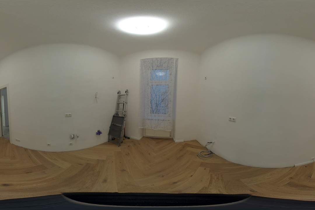 Erstbezug nach Sanierung - Altbau-Flair in AKH/U6-Nähe!