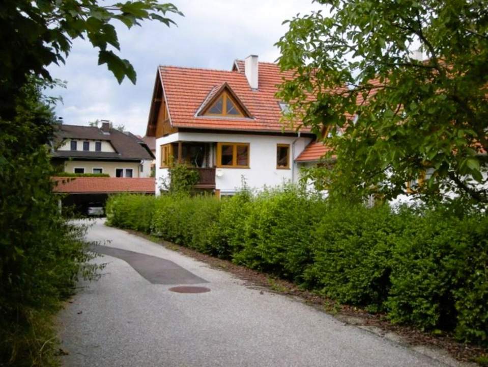 Charmante 3-Zimmer-Dachgeschosswohnung mit Kachelofen und Gartennutzung in Bad Zell