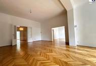 GROßZÜGIGE VILLENETAGE mit TERRASSEN // SPACIOUS CLASSIC STYLE APARTMENT with TERRACES