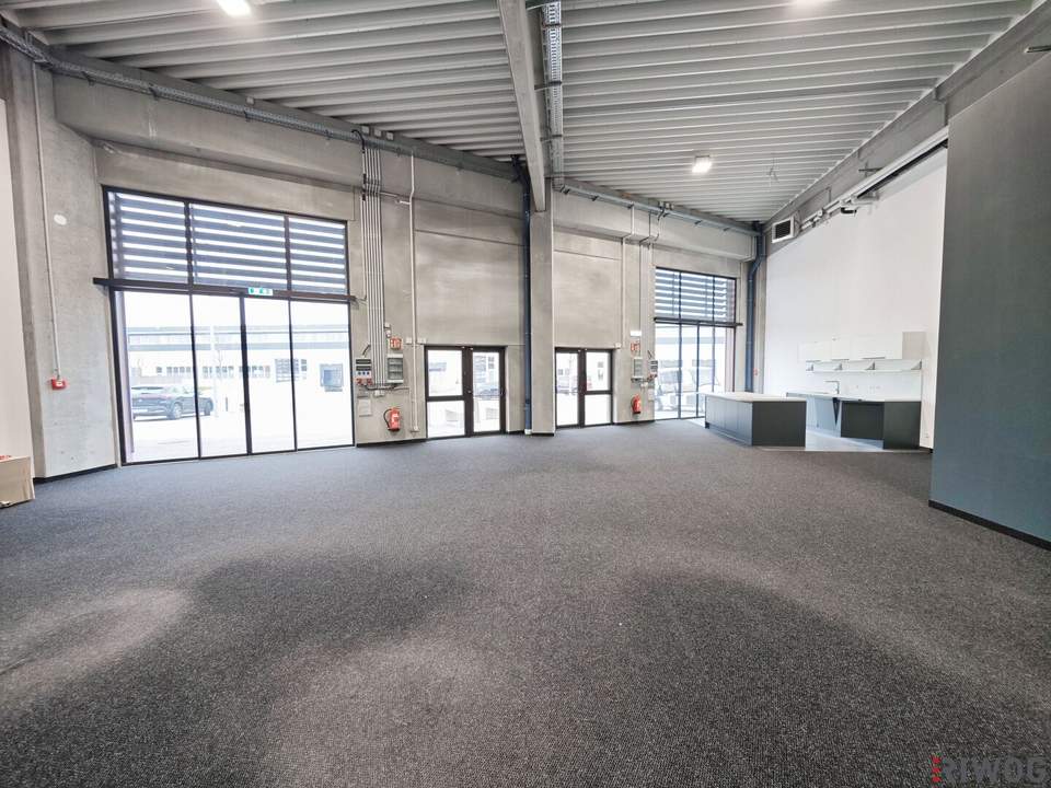 Schauraum/Büro & Produktion/Lager Kombination | 512m² Nutzfläche | LKW Zu- bzw. Einfahrt möglich