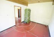 Sanierungsbedürftiges Einfamilienhaus mit Fernsicht in Grünruhelage!